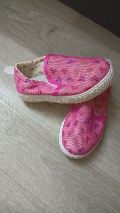 Сліпони дівчинці Сердечка, р. 28(16см)