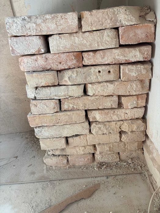 Przedwojenna cegła z rozbiórki - Brwinów