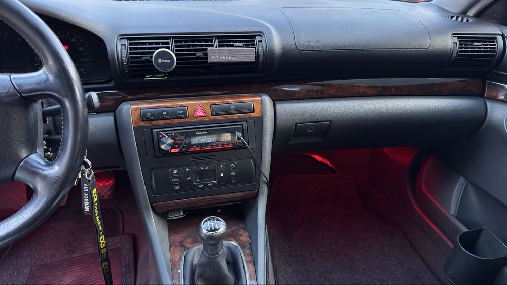 Audi a4 vendo ou troco