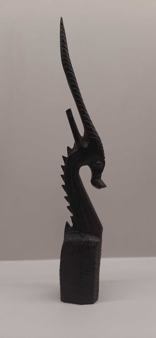 Estatua africana animal