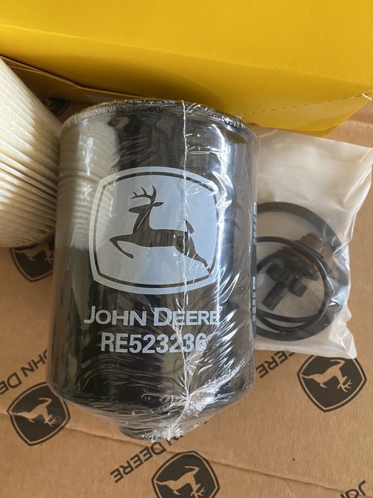 Продам паливні фільтра RE525523