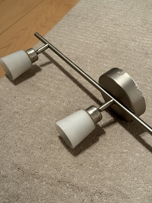 Candeeiro de teto Ikea com focos direcionaveis