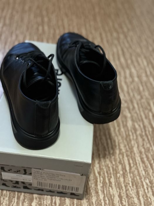 Чорні шкіряні жіночі кеди розмір 41 устілка 27 см