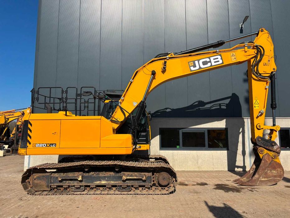 Гусеничний екскаватор JCB JS220 LC