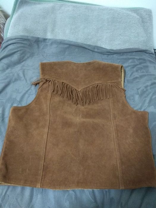 Жилетка из кожи.