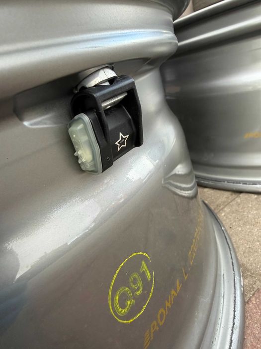 ALUFELGA BMW 20" 9J ET35 5x112 66,6mm TPMS OEM 6883753