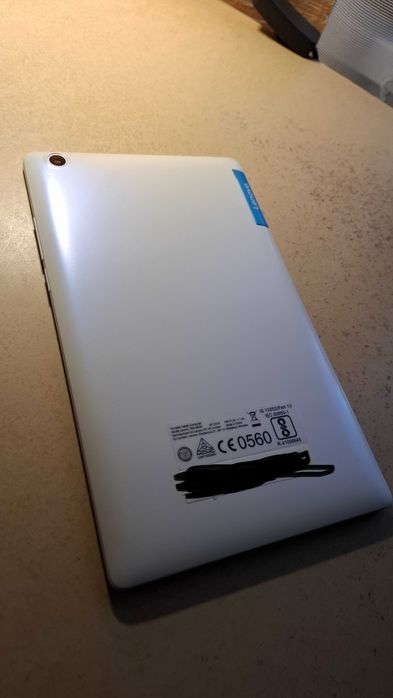 Tablet Lenovo TAB3 8 (TB3-850M) w kolorze białym - bardzo dobry stan
