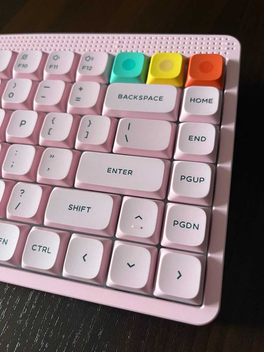 Nuphy Node75 Low Profile - mechanik tri-mode z SOCD i TouchBarem