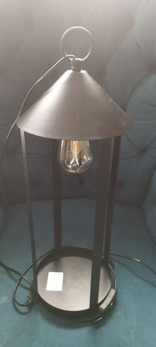 Lampka na szafke