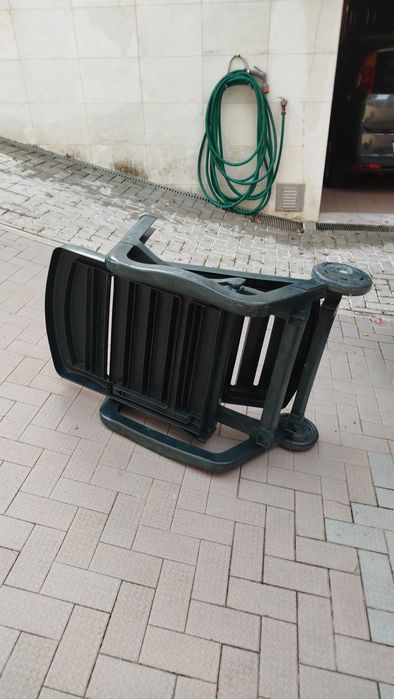 Cadeiras espreguicadeiras para jardim verde escuro