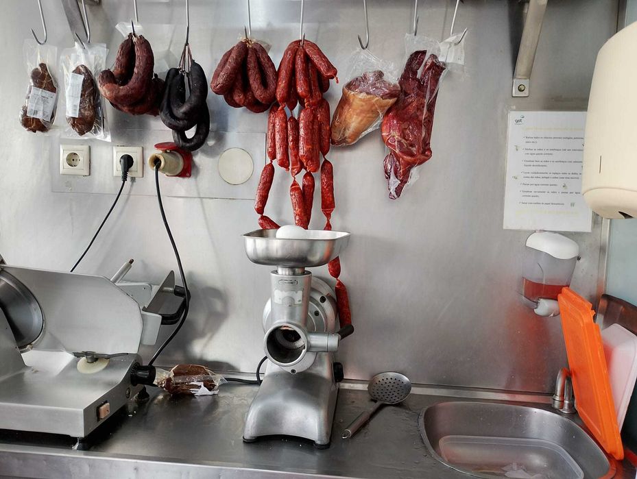 Trespasse de Talho em Pleno Funcionamento – Excelente Localização