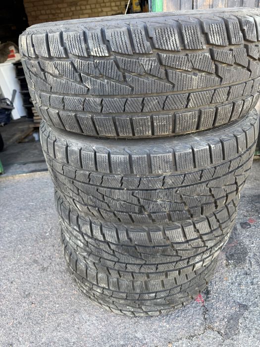 Шини 235/55/р-17