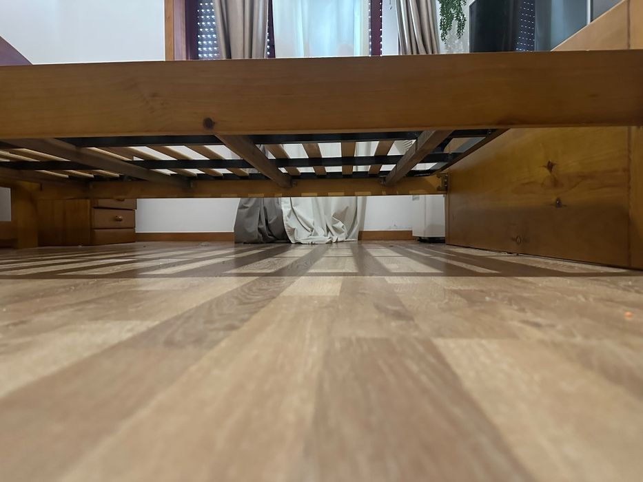 Cama de casal madeira maciça