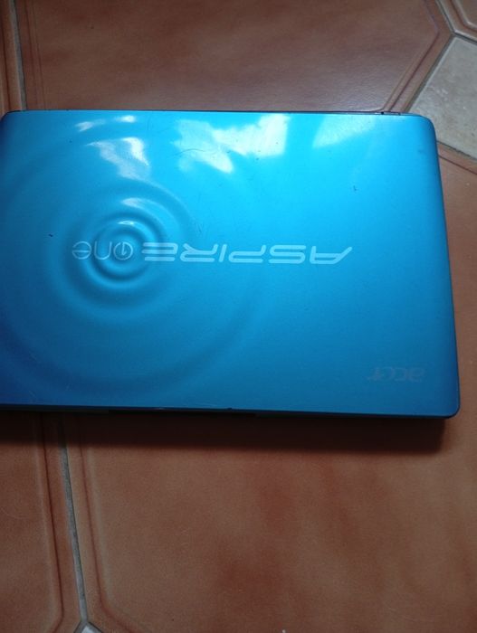нетбук Acer Aspire One