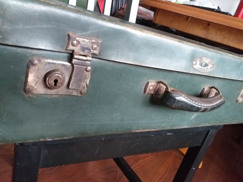 ANTYK! Przedwojenna walizka.