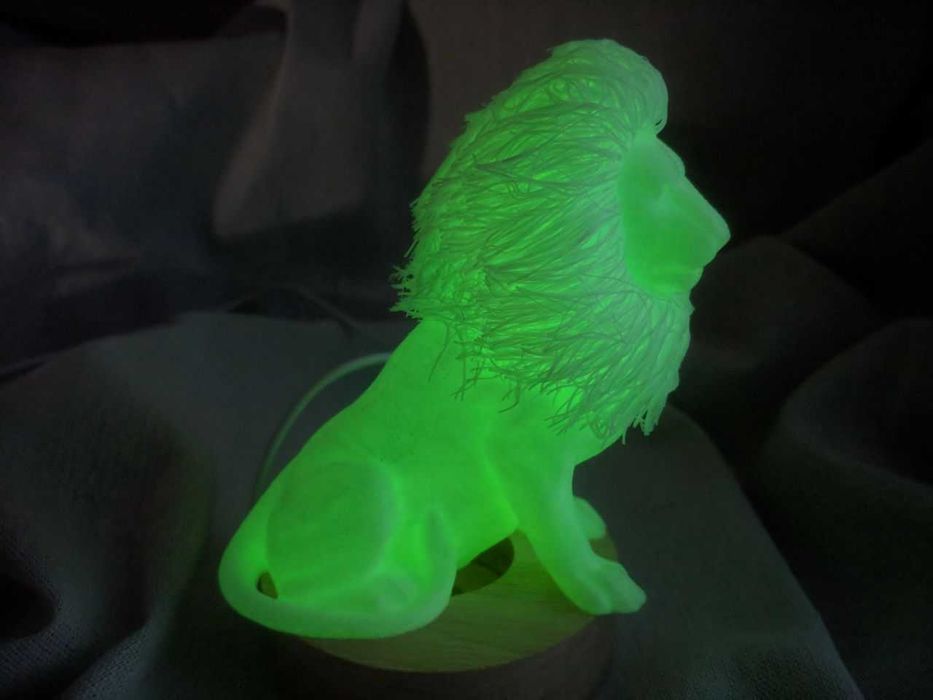 Leão luminescente c/ luz RGB