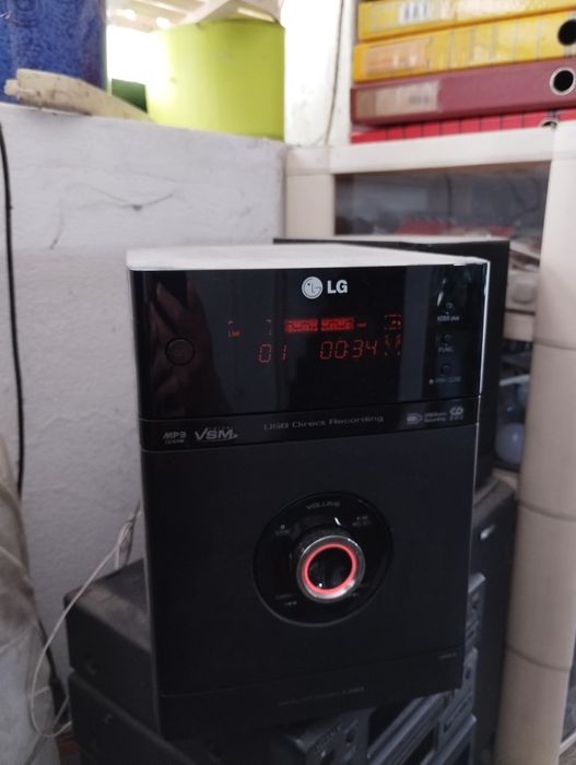 Mini aparelhagem LG impecável