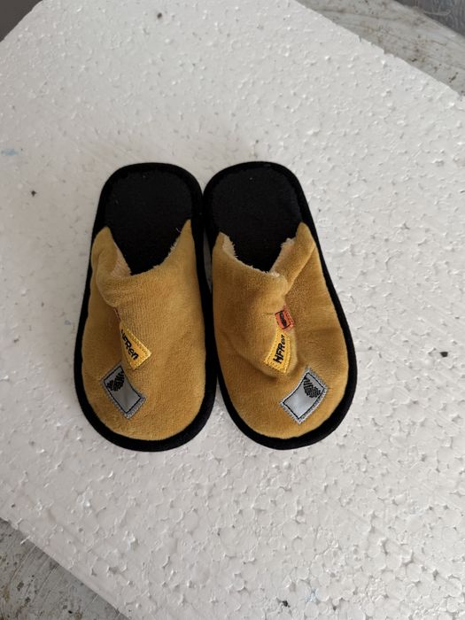Дитяче взуття безкоштовно