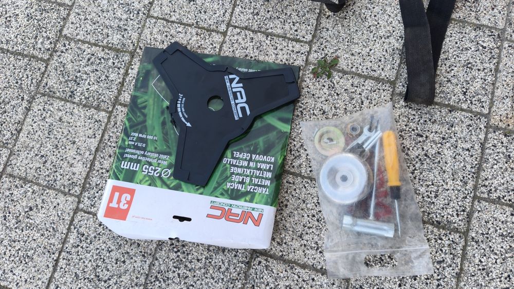 Kosa podkaszarka spalinowa NAC BP52LM-T