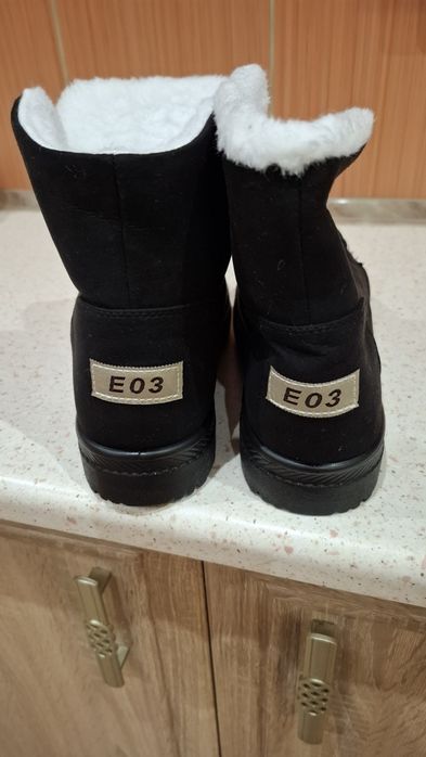 Nowe buty damskie zimowe.