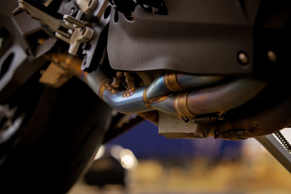 Bmw s1000xr pack m carbono escape akrapovic completo titânio