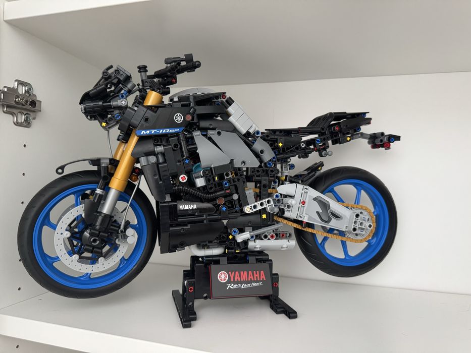 Lego Technic Yamaha MT-10 SP