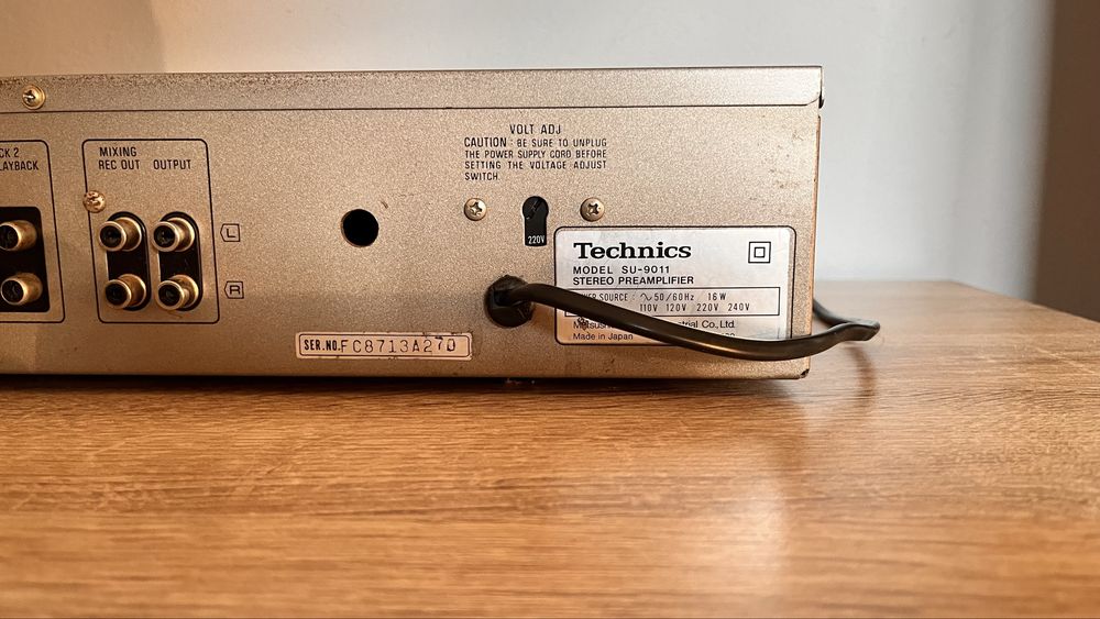 Przedwzmacniacz Technics su-9011