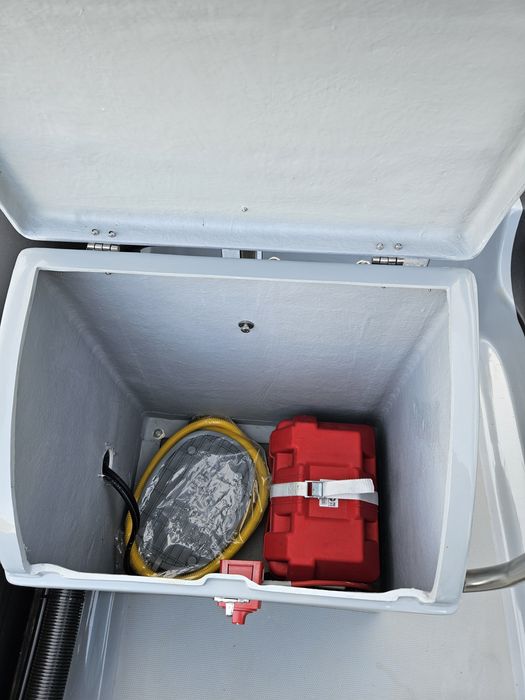 Semi-rigido 3D tender