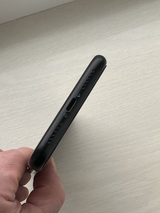 Apple iPhone XR-64Gb