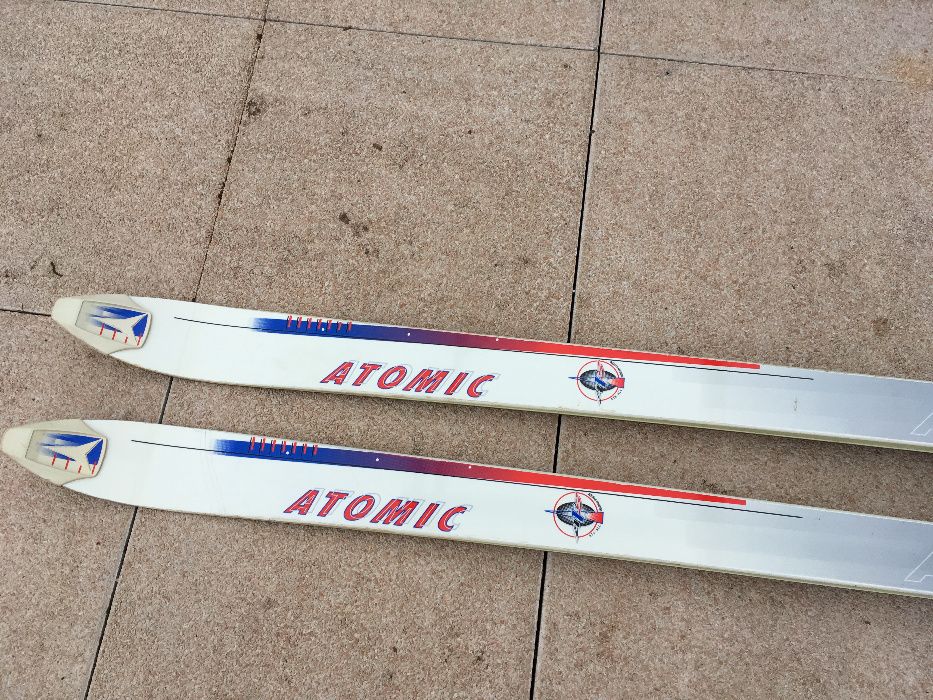 narty 190 z zapięciami ATOMIC