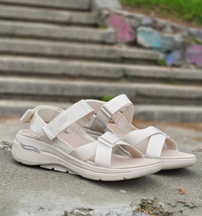 Жіночі сандалі Skechers GO Walk Arch Fit оригінал.