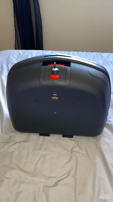 Vendo Topcase 2 capacetes