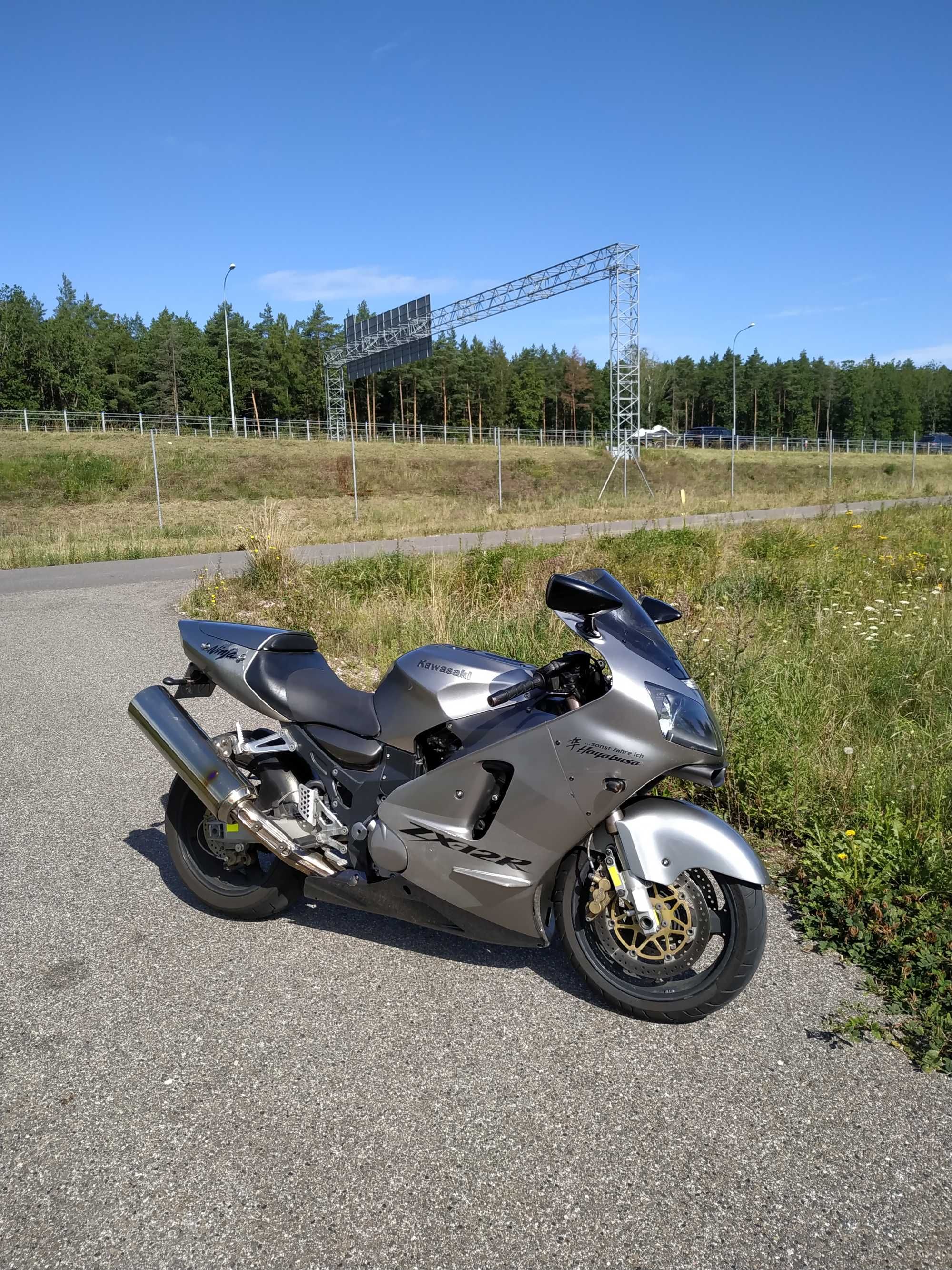 格安です。 kawasaki zx 12 w Twojej okolicy? Sprawdź kategorię Motocykle
