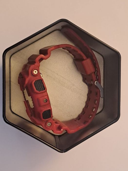 Casio G-Shock GA-110 / Red Edition – pancerny, masywny, 20BAR!