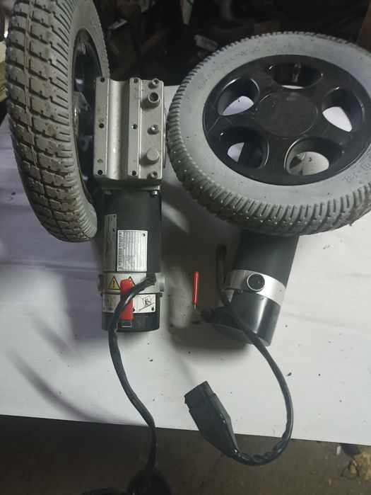 Części do wózków inwalidzkich elektrycznych.