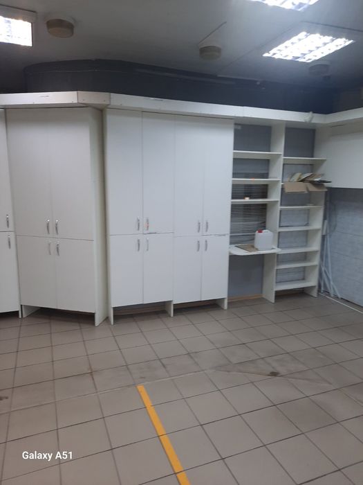 Здається фасадне приміщення по вулиці Київській 1 поверх