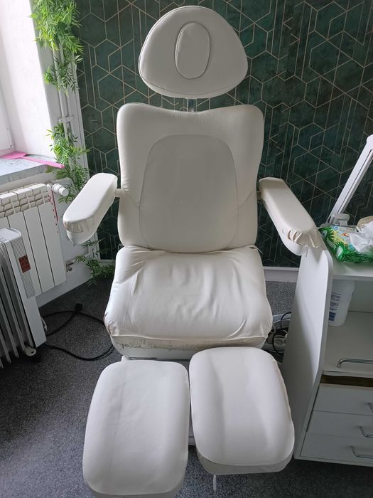 Fotel kosmetyczny elektryczny do salonu kosmetycznego pedicure regulacja 3 siłowniki