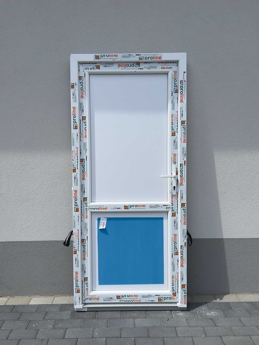 Drzwi zewnętrzne PCV białe pełne 90 x 200