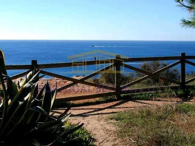 Apartamento T1, longa duração, completamente mobilado e equipado, vista oceano, a 3 min. da praia, em Vale Centianes, Carvoeiro.