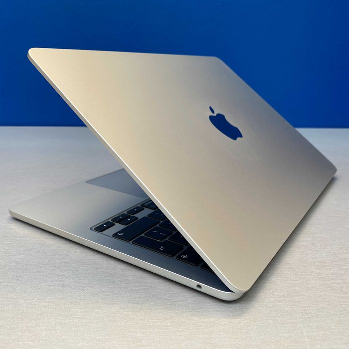 Apple MacBook Air 13.6" | 2025 | M4 10-Cores | 16GB | 512GB | Silver | 3 ANOS DE GARANTIA