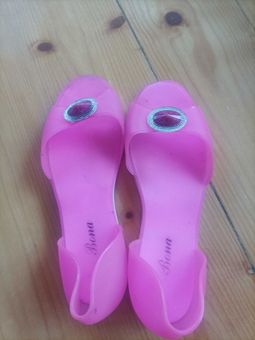 Buty letnie damskie