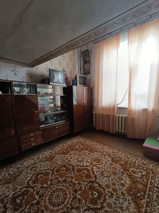 Продаж квартири на землі вул Демократична