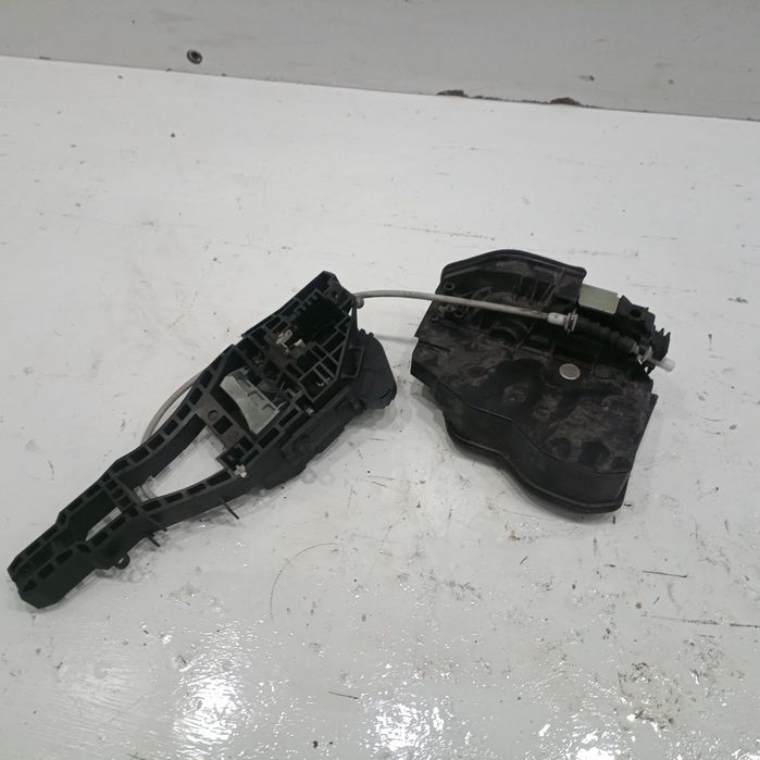 Fecho da Porta Frente Esquerdo - BMW 3 (E90) | 04 - 12