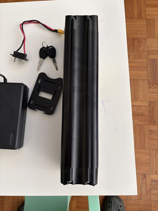 Bateria litio 52V 40bms nova + Carregador 58.8V 5A Novo