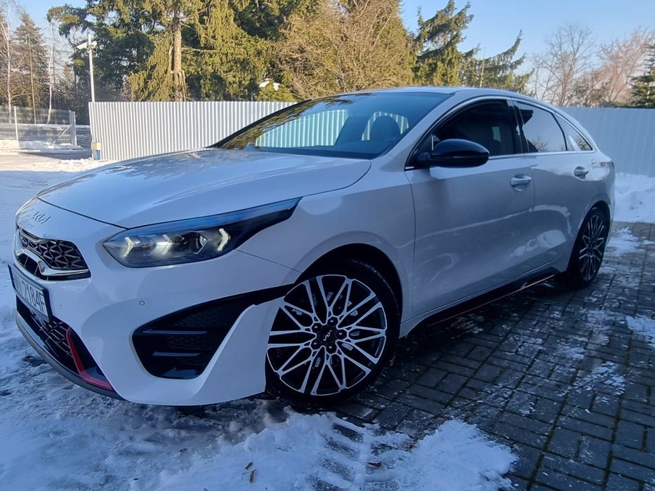 Kia ProCeed 1.6 T-GDI GT 204 Km 8200 tys km