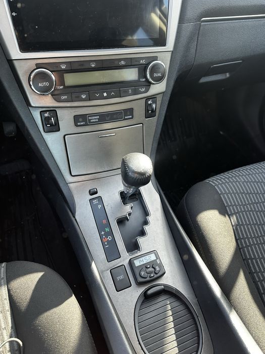 Toyota Avensis 2010 Webasto