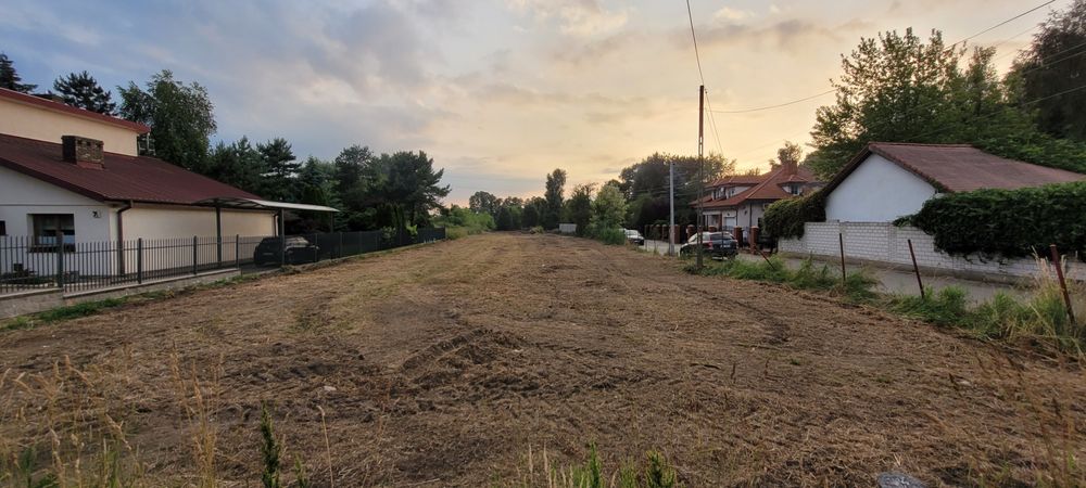 Działka 5442m2 pod zabudowę mieszkaniową i usługową.