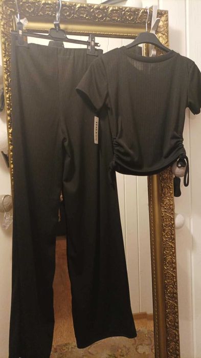 Komplet damski sportowy, elastyczny, czarny.