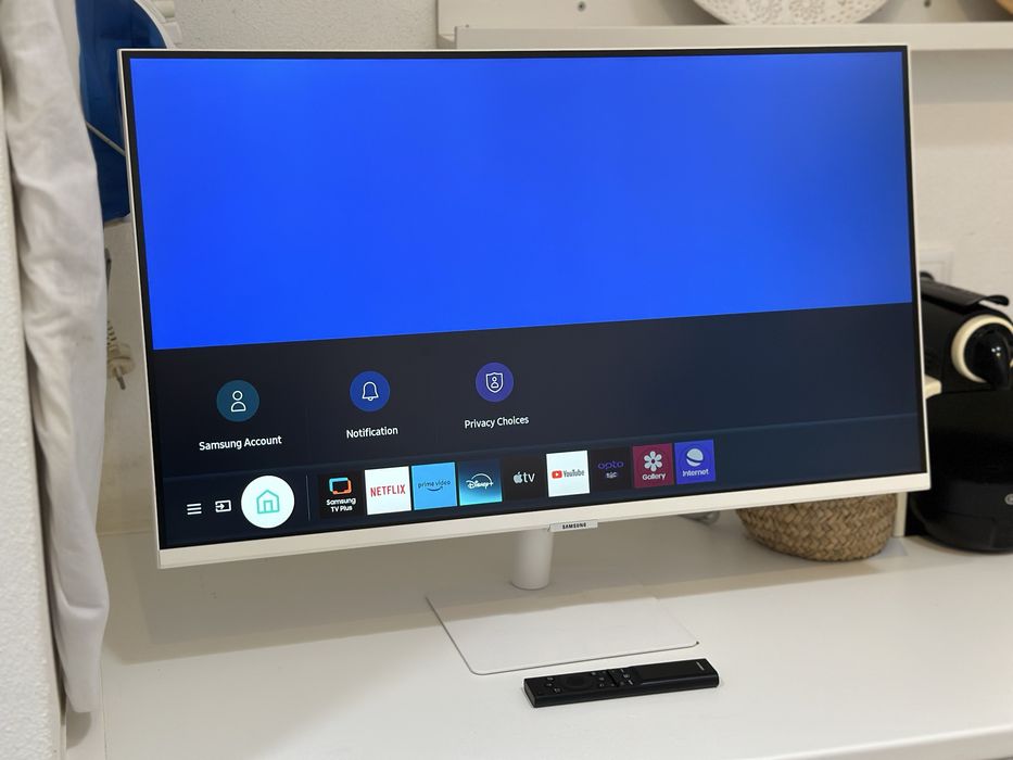 Smart Monitor Samsung M7 4K de 32 polegadas em ótimo estado
