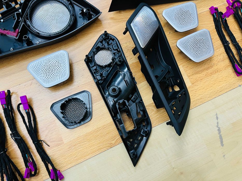 сетки Bowers & Wilkins с подсветкой X5 X7 BMW G07 G05 X5M